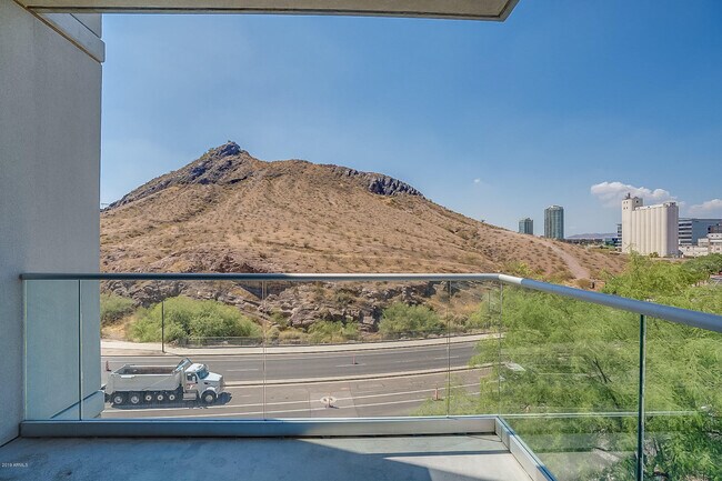 Building Photo - 140 E Rio Salado Pkwy