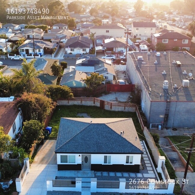 Building Photo - 2676 Comstock St
