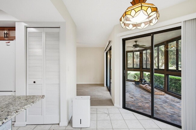 Building Photo - Woodhaven Condominium