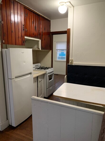 Large pantry for storage in kitchen! - 1016 Campbell Ave