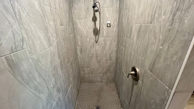 Building Photo - Beautiful 3 Bedroom Palm Bay Home with Upgrades & No Water Bill!