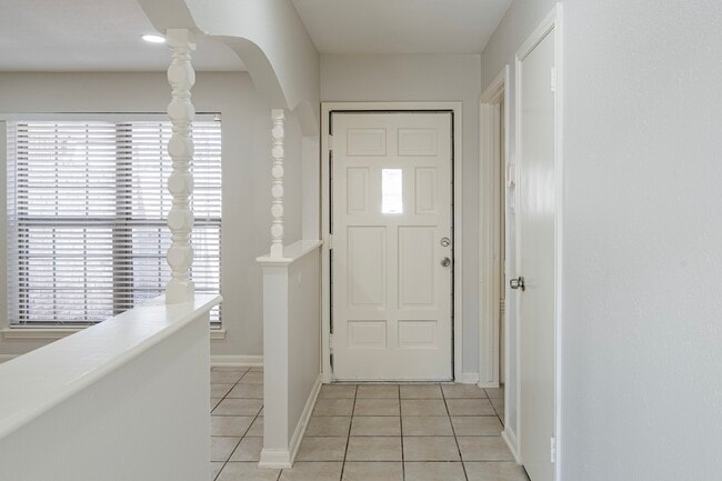 Building Photo - 3435 Gary Ln