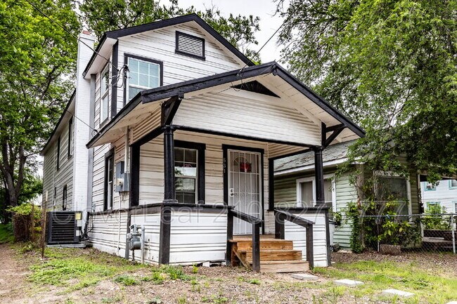 Building Photo - 631 Potomac St