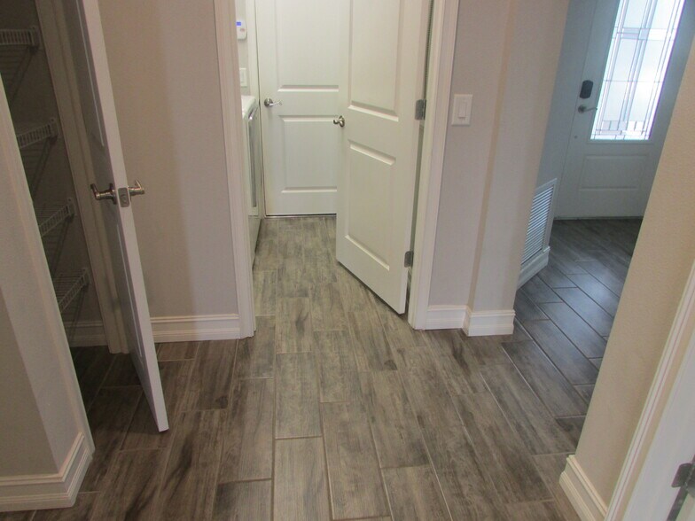 Building Photo - 28981 Trevi Plz