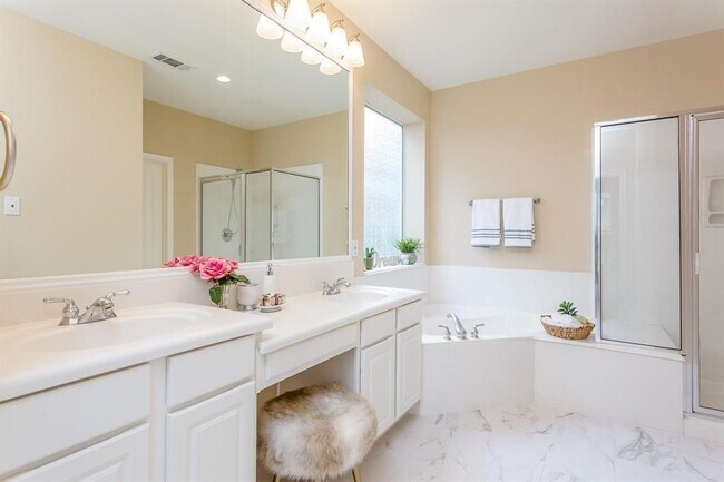 Building Photo - 5918 Union Springs