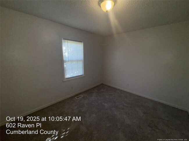 Building Photo - 602 Raven Pl