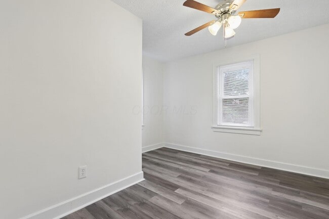 Building Photo - 1470 E Weber Rd