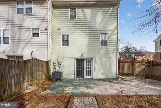 Building Photo - 6015 Ticonderoga Ct