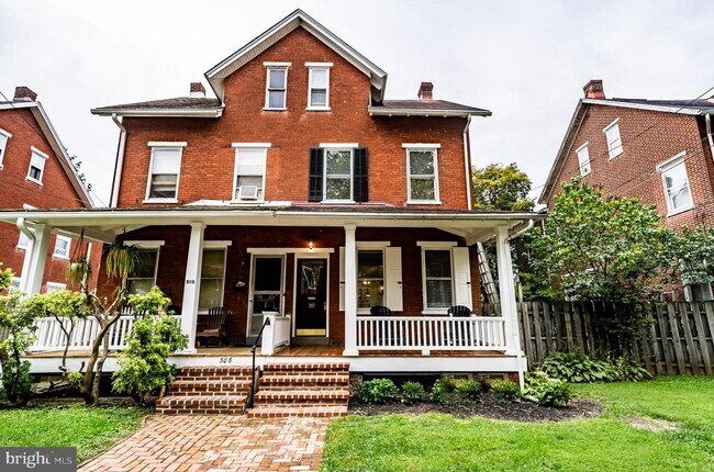 Building Photo - 310 W Biddle St