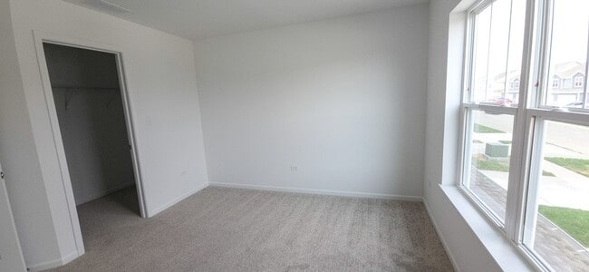 Building Photo - 8301 Kannon Dr