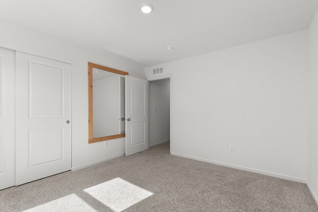 Building Photo - 2461 Tahoe ln