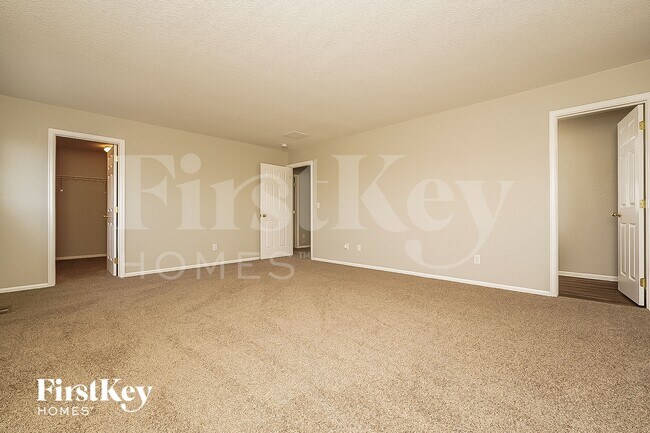 Building Photo - 783 Willow Dr