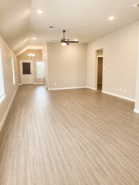 Building Photo - 8150 Royal Breeze Dr