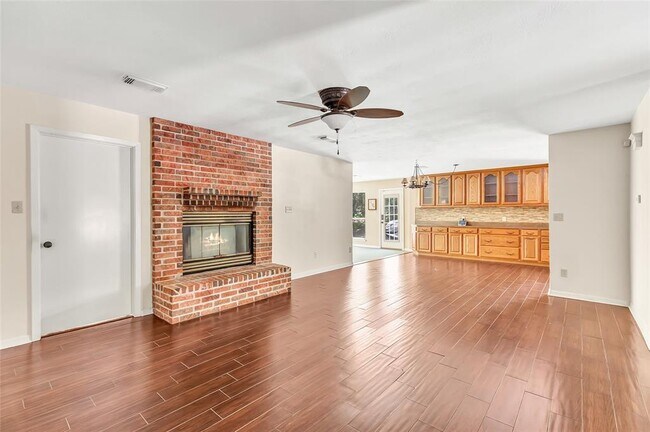 Building Photo - 70 Fern View Ct