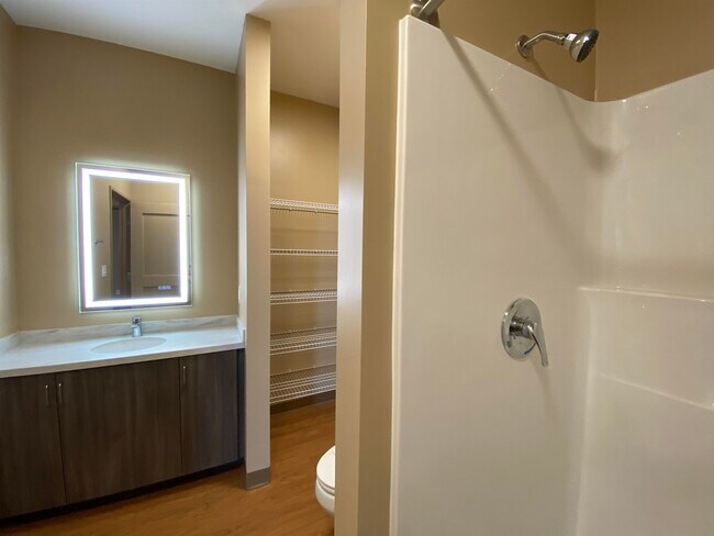 Building Photo - 83 Hanover St