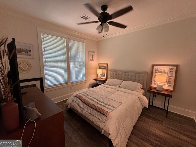 Building Photo - 1010 Tailwater