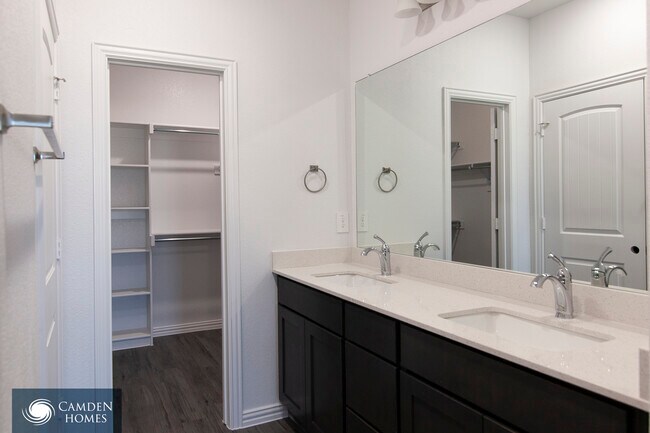Building Photo - 10038 Spice Ln