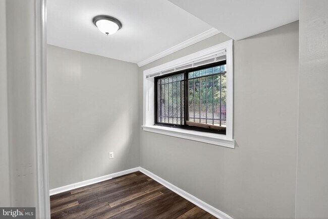 Building Photo - 3105 Naylor Rd SE