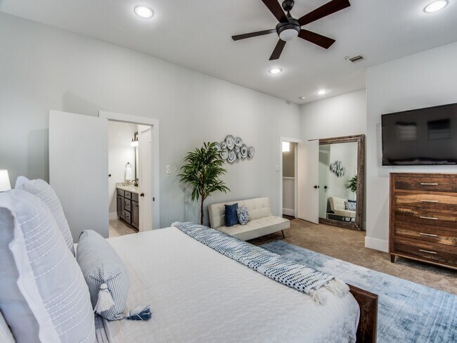 Building Photo - 1509 Holly St