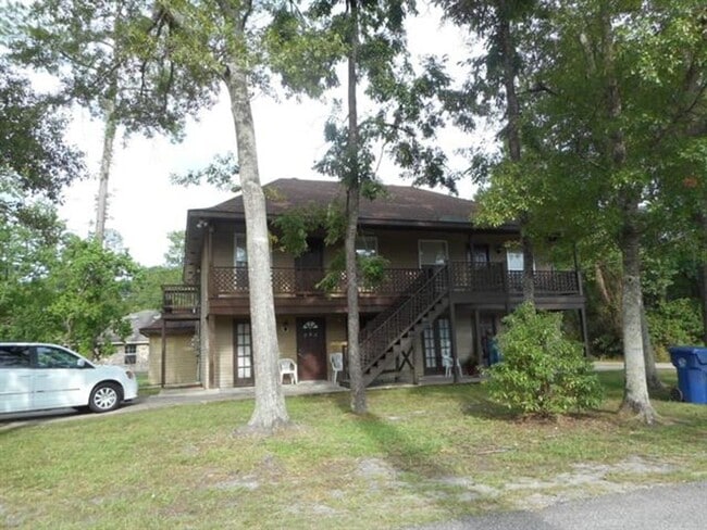 Primary Photo - 978 Walnut St