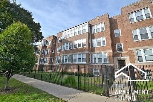 Building Photo - 1542 W Birchwood Ave