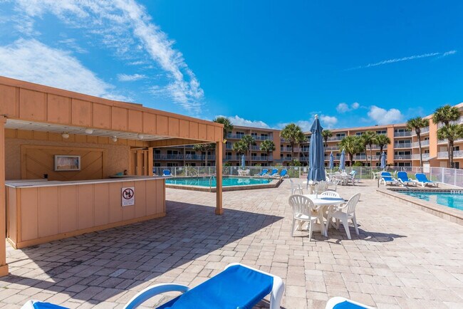 Building Photo - 11 Oceanside Dr