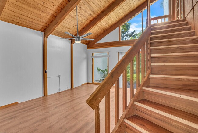 Building Photo - 100 Sparrow Dr