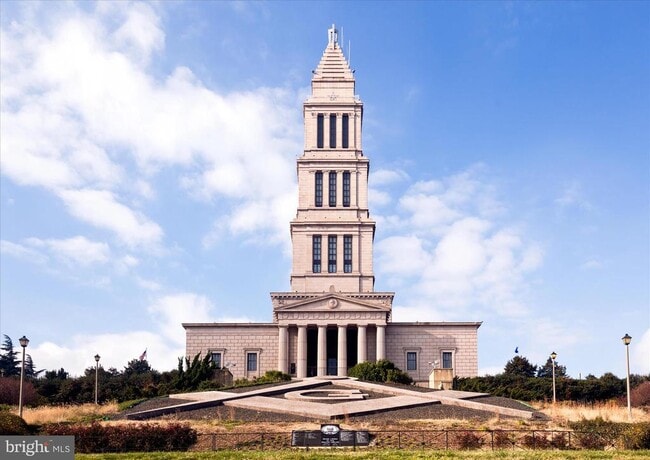 Building Photo - 441 Old Town Ct