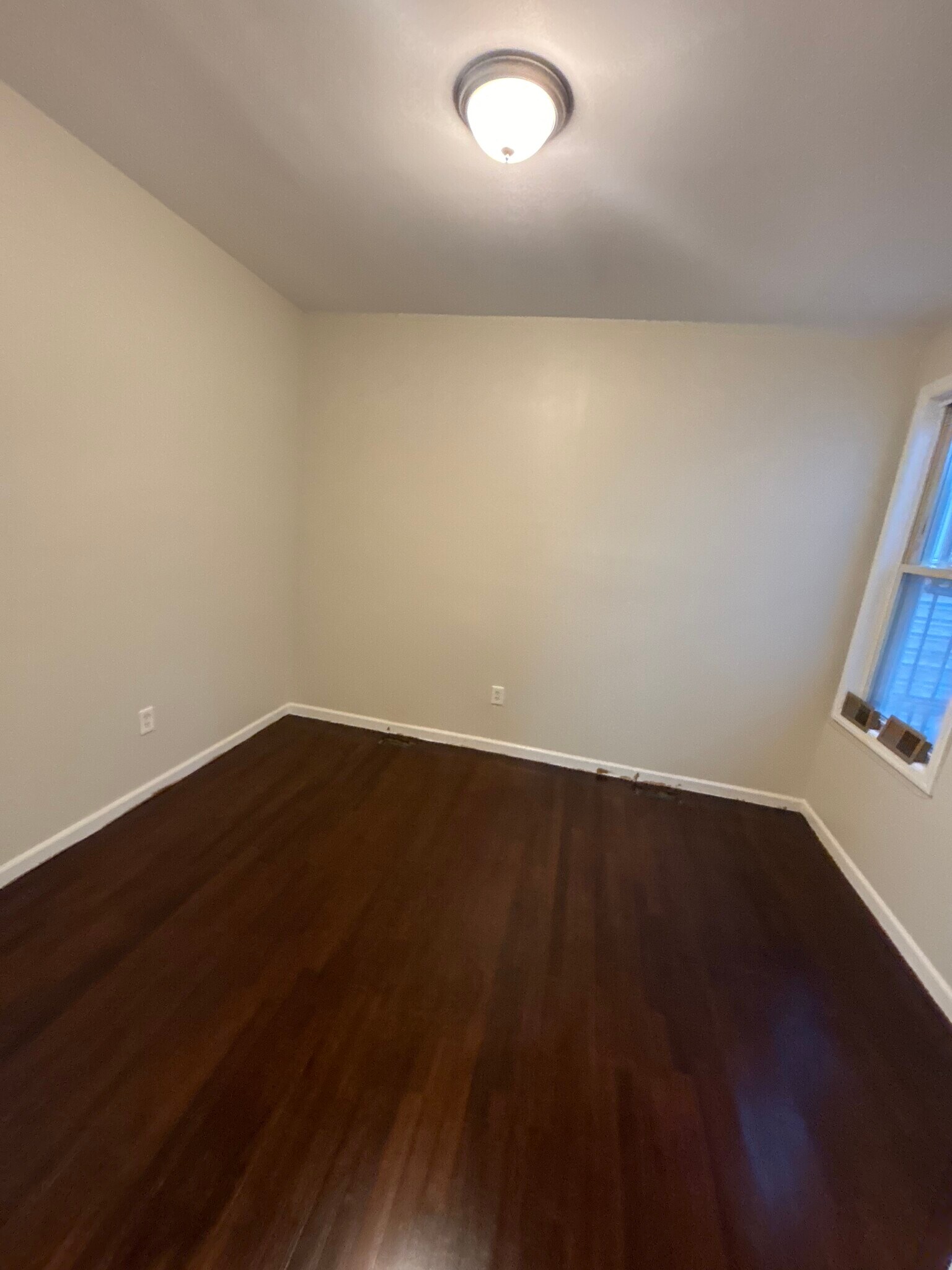 Unit 1 - 655 S 19th St