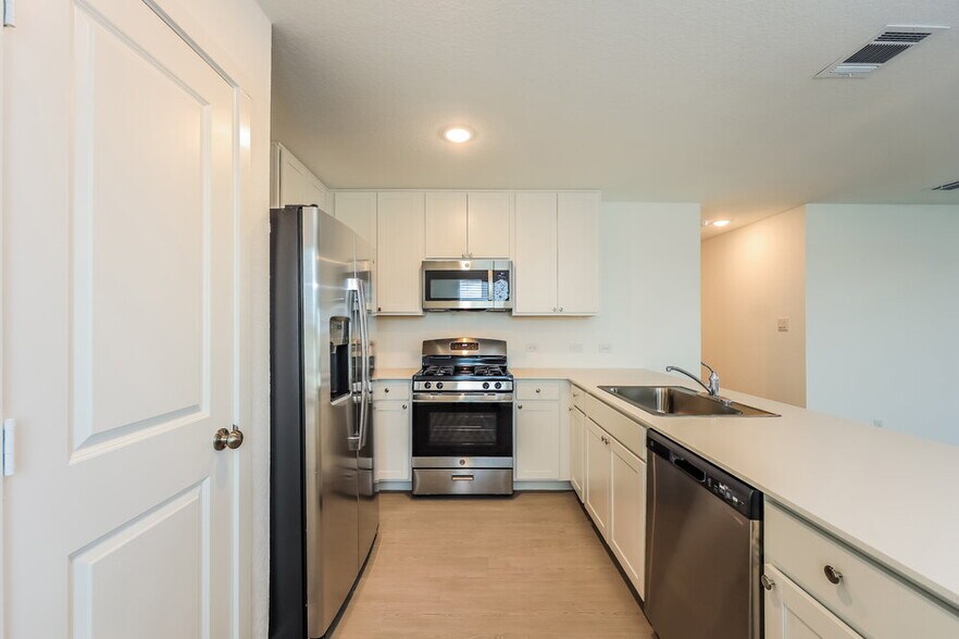 Building Photo - 1810 Musk Rose