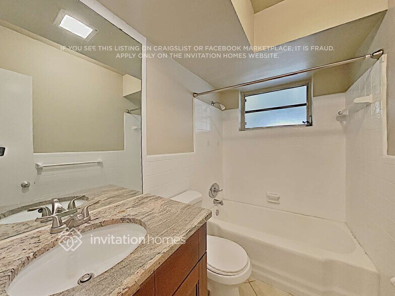 Building Photo - 3241 Pierce St