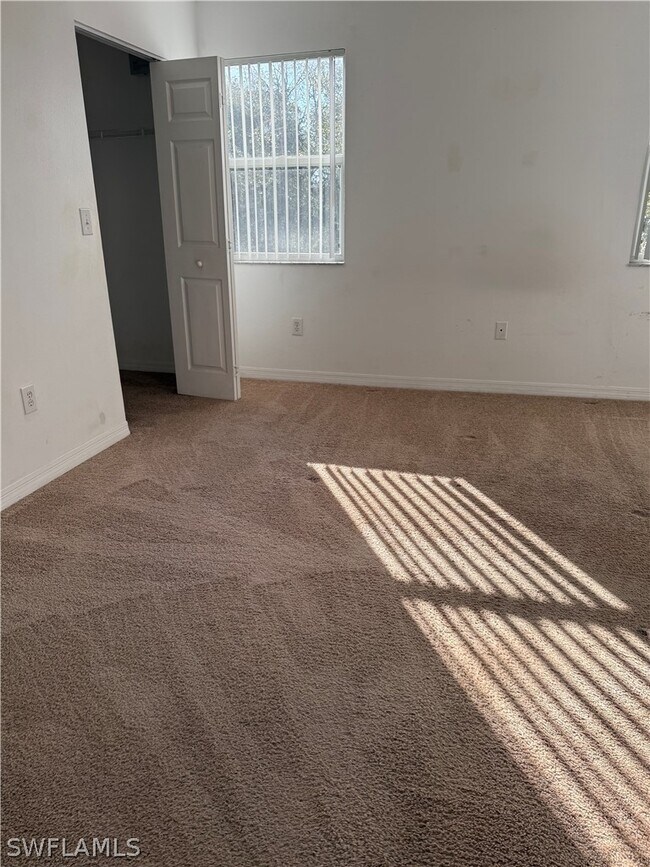 Building Photo - 8861 Colonnades Ct W