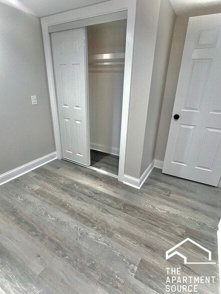 Building Photo - 2937 N Fairfield Ave