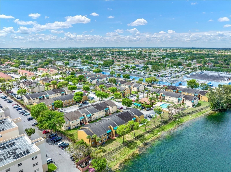 Building Photo - 7425 SW 152nd Ave