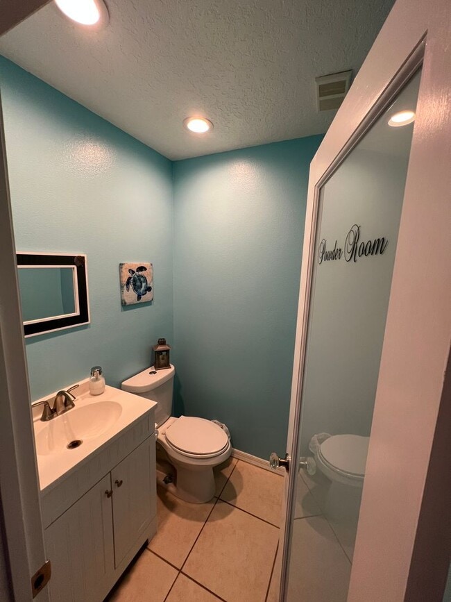 Building Photo - Townhomes of Cocoa Beach #108 - SHORT TERM...