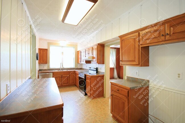 Building Photo - 6 br, 2.5 bath House - 5303 OH-257 St