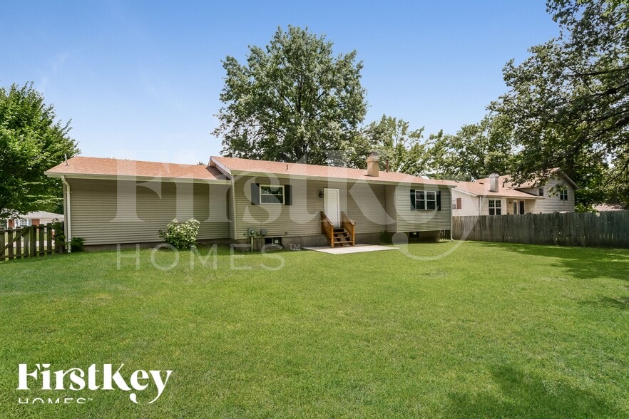 Building Photo - 3 Oak Point Ct