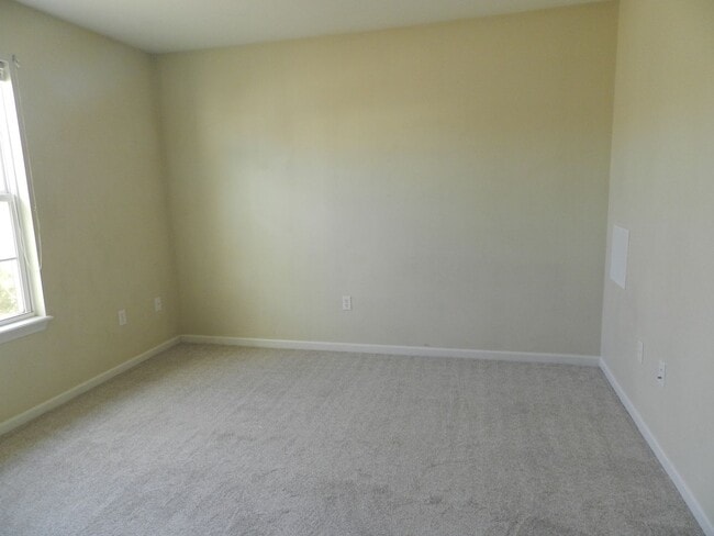 Building Photo - 24430 Tanglewood Rd