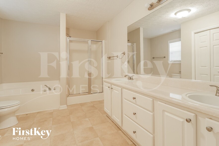 Building Photo - 1236 McPherson Church Rd