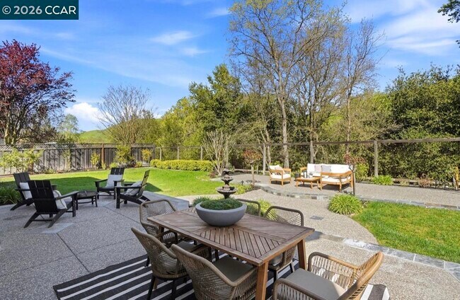 Building Photo - 1038 McCauley Rd