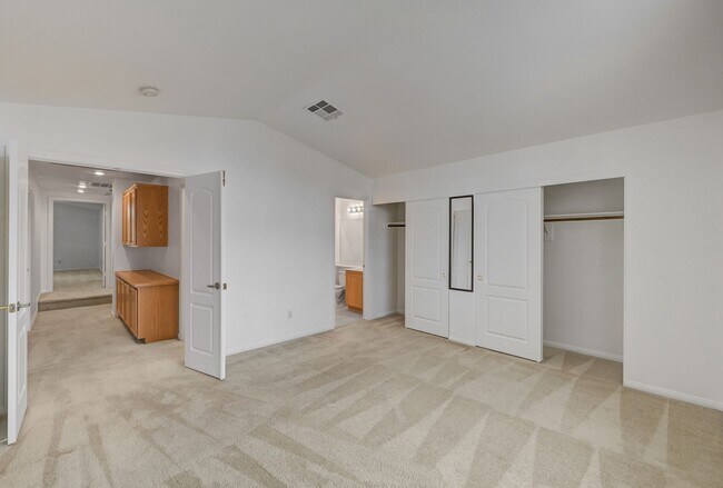 Building Photo - Spacious 5-Bedroom Retreat with Dual Firep...