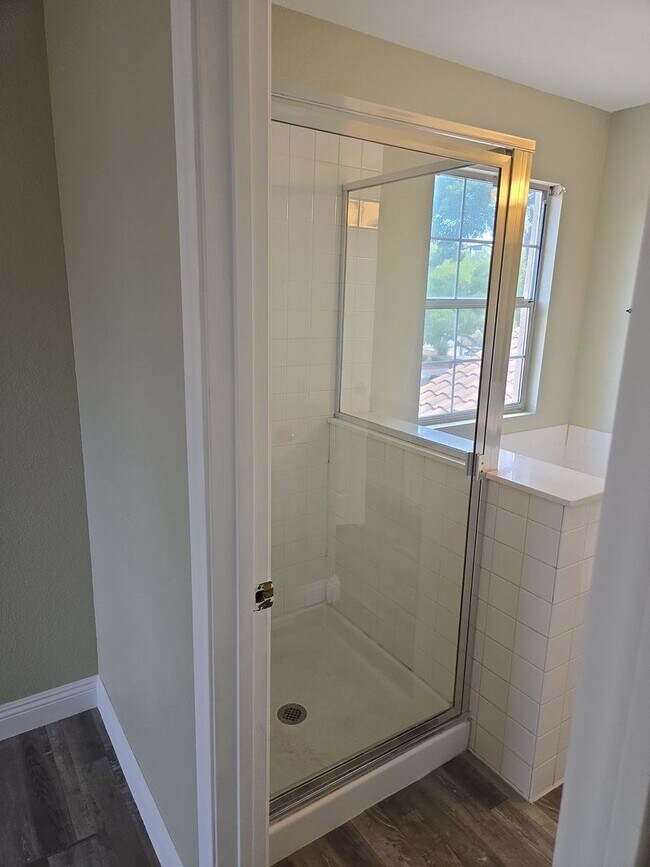 Building Photo - A Fabulous 4 Bedroom Home in Peccole Ranch