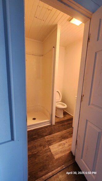 Building Photo - 430 S Holladay Dr