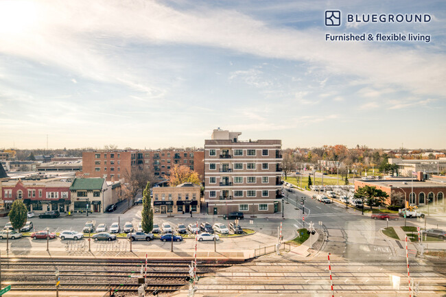 Building Photo - 100 N Addison Ave