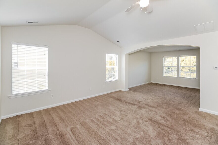 Building Photo - 7698 Overlook Bend