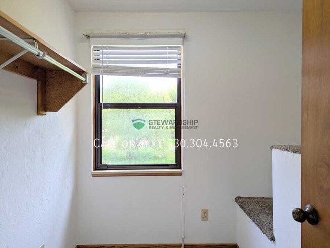 Building Photo - 3275 Myersville Rd