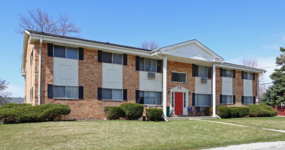 Willowick Apts - 7000 W Southridge Dr Greenfield WI 53220 | Apartment ...