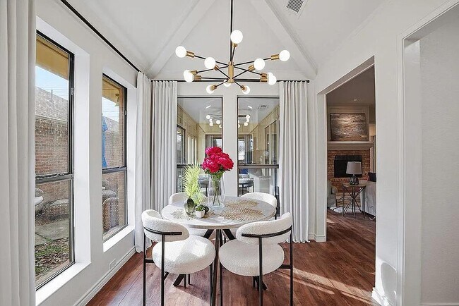 Building Photo - 6500 Spur Ranch Ct