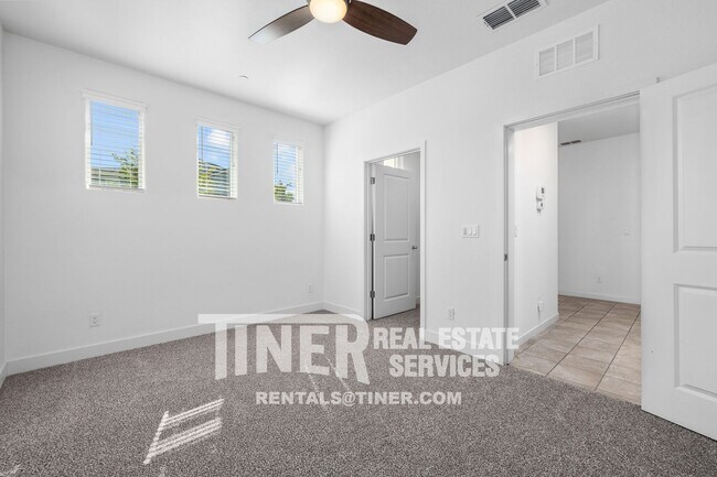 Building Photo - 4152 Rotor Ln