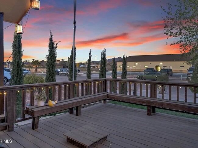 Building Photo - 5733 Saplinas Rd